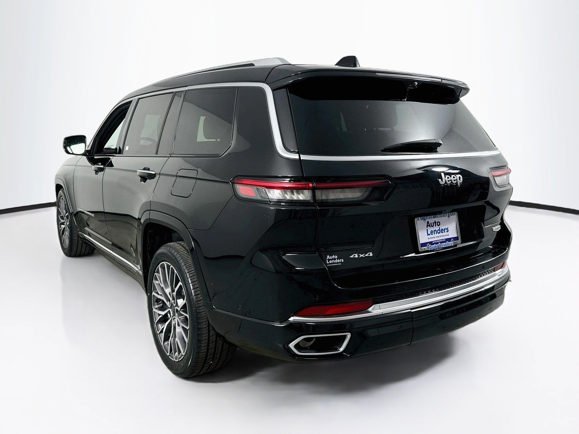 Used 2023 Jeep Grand Cherokee L Summit AWD/4WD image 7