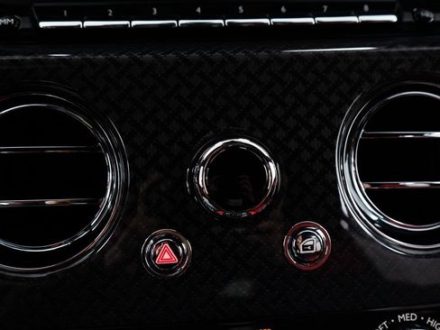 New 2025 Rolls-Royce Cullinan Black Badge w/ Leather Finishing Pack image 46