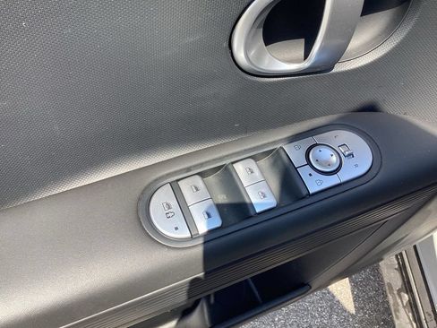 Used 2024 Hyundai Ioniq 5 SEL AWD/4WD image 12