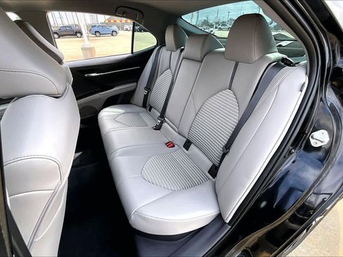 Used 2023 Toyota Camry SE image 20