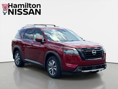 Used 2023 Nissan Pathfinder SL w/ Black Appearance Package