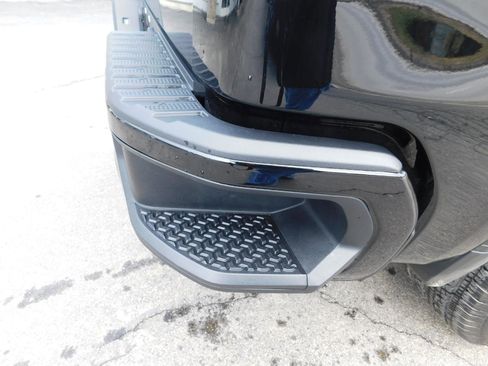 Used 2023 GMC Sierra 1500 Pro w/ Graphite Edition image 17