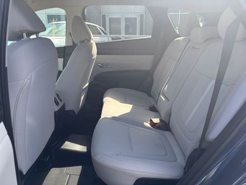 Used 2025 Hyundai Tucson SEL FWD image 17