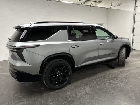 New 2026 Chevrolet Traverse RS image 10