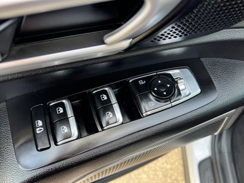Used 2022 Kia Telluride S AWD/4WD image 12