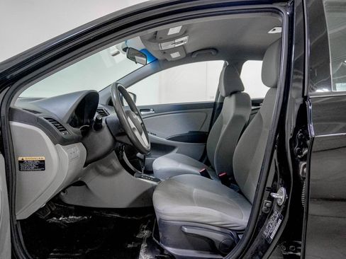 Used 2013 Hyundai Accent GLS image 19