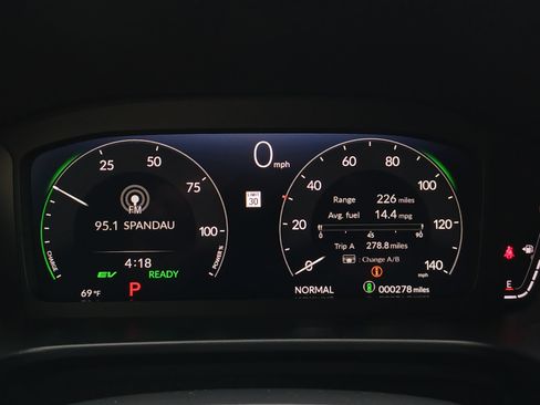 Used 2026 Honda CR-V TrailSport image 18