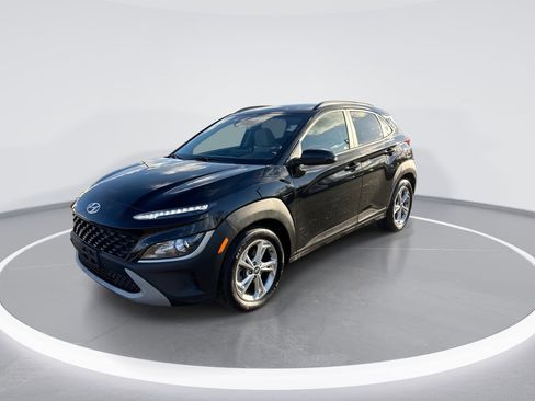 Certified 2023 Hyundai Kona SEL w/ Convenience Package image 4