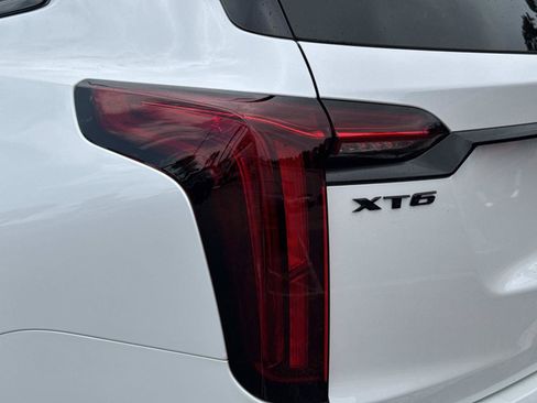 New 2025 Cadillac XT6 Premium Luxury w/ Platinum Package FWD image 11