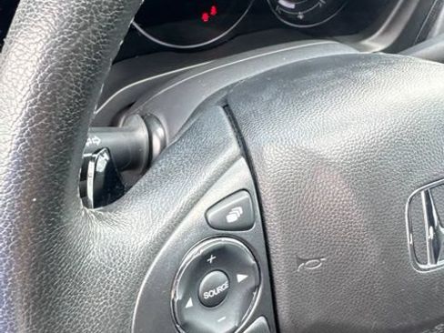 Used 2021 Honda HR-V Sport image 18