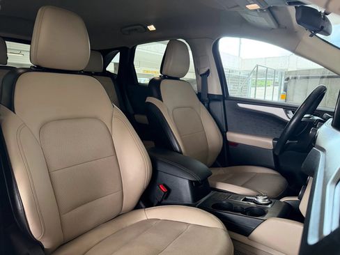 Used 2020 Ford Escape SEL FWD image 25