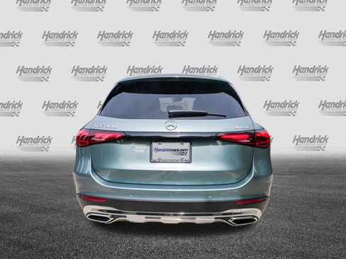 Used 2025 Mercedes-Benz GLC 300 4MATIC image 9