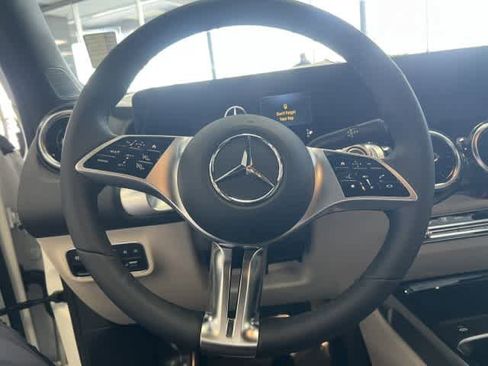 New 2026 Mercedes-Benz GLB 250 image 23
