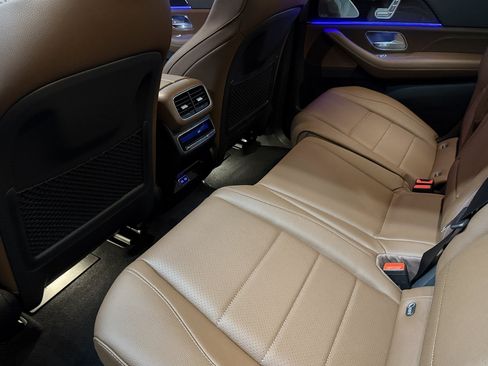 New 2026 Mercedes-Benz GLS 450 4MATIC image 11
