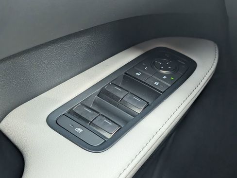 Used 2025 Lexus RX 350 AWD image 17