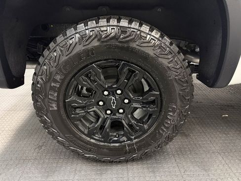 New 2026 Chevrolet Silverado 1500 ZR2 image 12