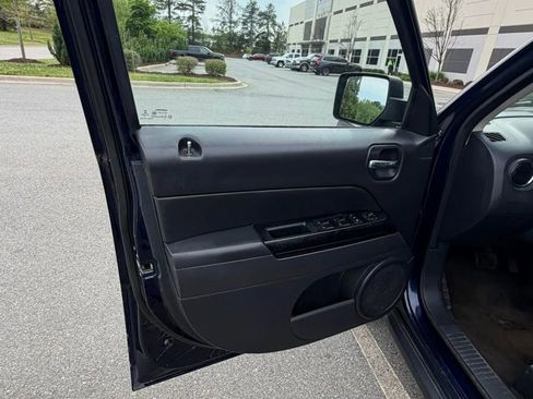 Used 2016 Jeep Patriot High Altitude image 15