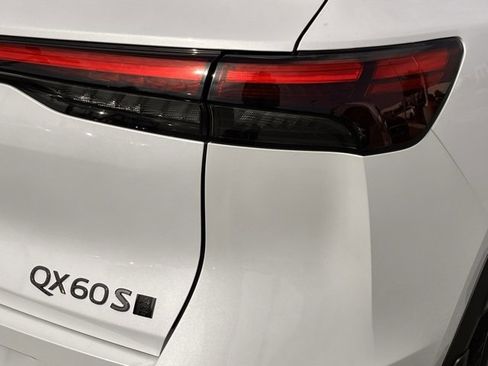 New 2026 INFINITI QX60 Sport image 32