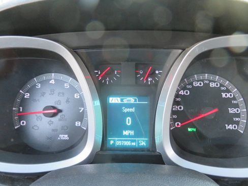 Used 2015 Chevrolet Equinox LT image 14