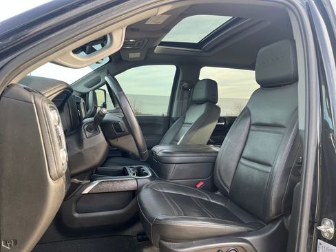 Used 2023 GMC Sierra 3500 Denali w/ Denali Ultimate Package image 12