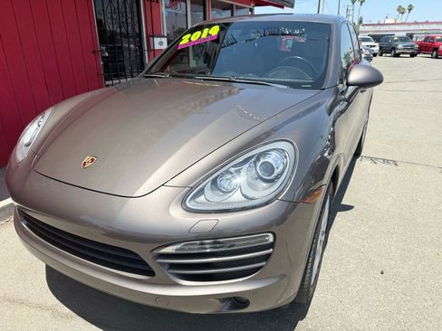 Used 2014 Porsche Cayenne AWD/4WD image 2