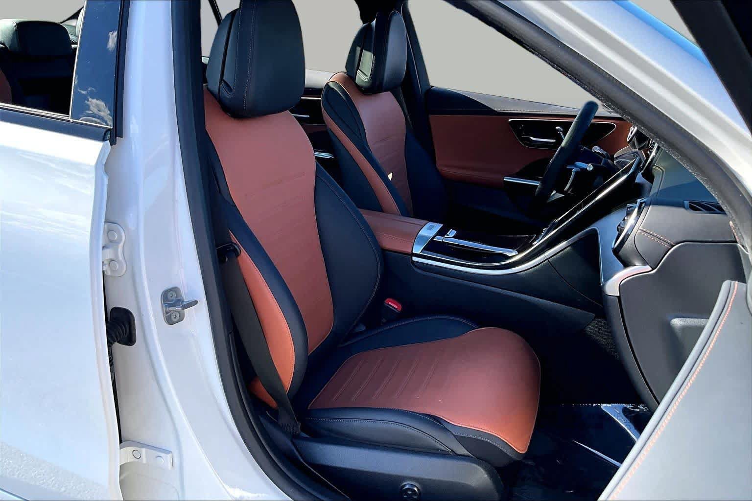 Used 2024 Mercedes-Benz C 300 4MATIC Sedan image 9
