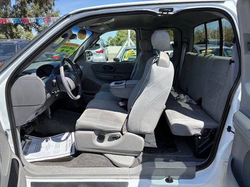 Used 2003 Ford F150 XLT RWD image 4