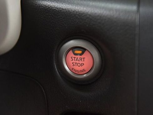 Used 2014 Nissan Cube 1.8 SL w/ SL Preferred Package FWD image 13