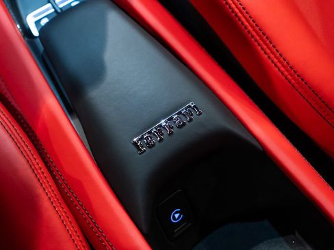 Certified 2022 Ferrari F8 Tributo RWD image 49