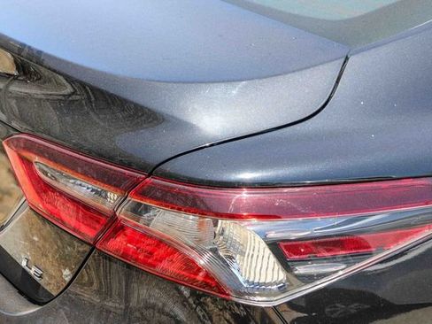 Used 2022 Toyota Camry LE w/ Carpet Mat Package (TMS) FWD image 10