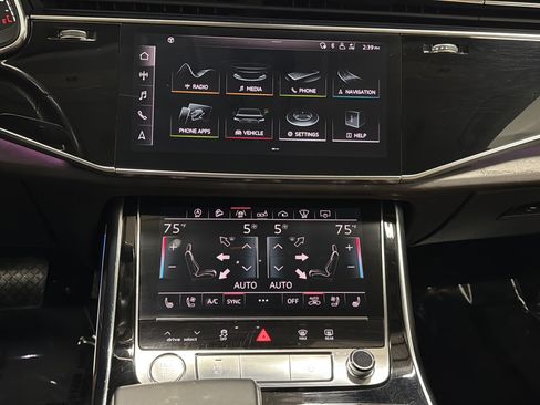 Used 2019 Audi Q8 Prestige w/ Towing Package AWD/4WD image 13