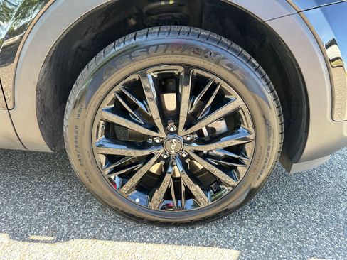 Used 2022 Kia Telluride SX w/ Towing Package image 10