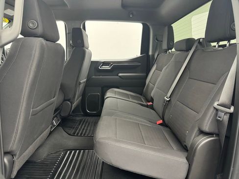 Used 2025 Chevrolet Silverado 1500 LT image 38