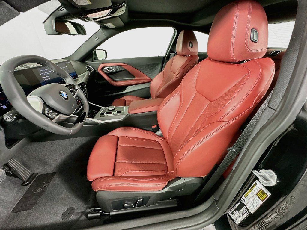 Used 2025 BMW 230i Coupe w/ M Sport Package RWD image 21