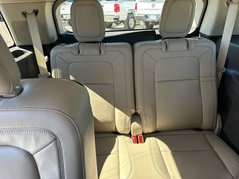 Used 2022 Lincoln Aviator Reserve w/ Equipment Group 201A AWD/4WD image 22