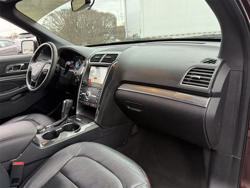 Used 2019 Ford Explorer Sport w/ Equipment Group 401A image 39