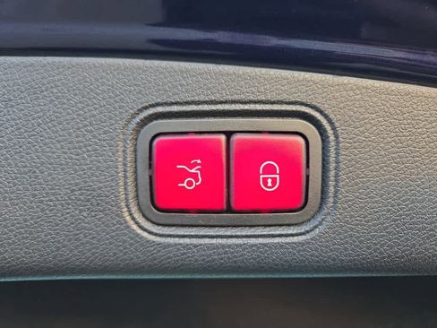 Used 2020 Mercedes-Benz E 450 4MATIC Coupe image 7