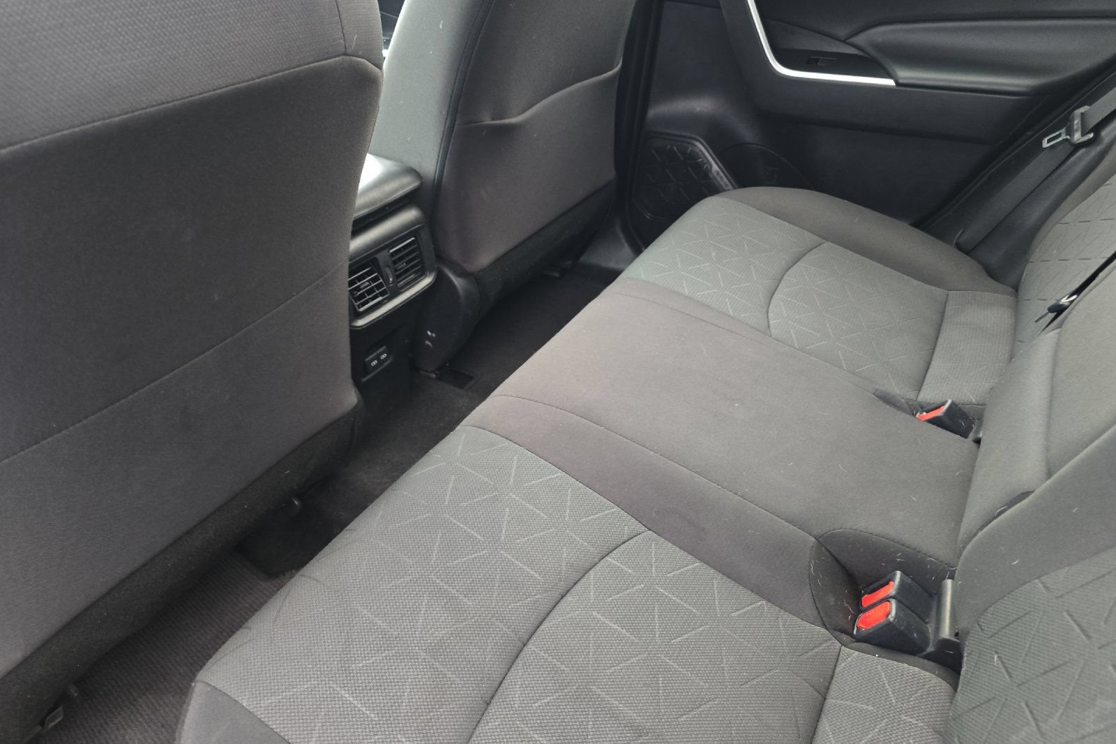Used 2023 Toyota RAV4 XLE w/ Convenience Package AWD/4WD image 9