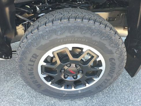 New 2026 Toyota Tacoma TRD Off-Road AWD/4WD image 8