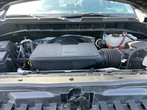 Used 2021 Chevrolet Silverado 1500 Custom Trail Boss AWD/4WD image 31