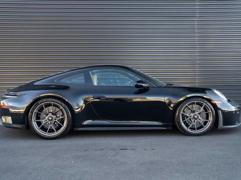 New 2026 Porsche 911 GT3 image 9