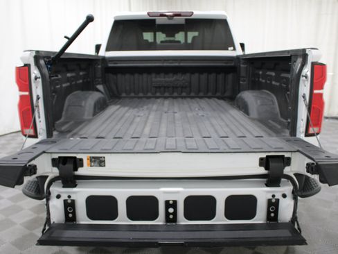Used 2024 Chevrolet Silverado 2500 High Country w/ Technology Package AWD/4WD image 26
