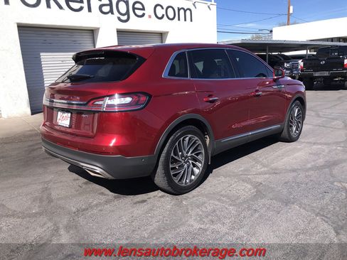 Used 2019 Lincoln Nautilus Reserve image 8