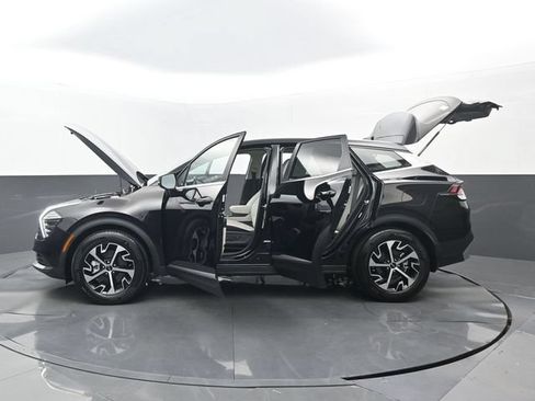 Used 2024 Kia Sportage EX FWD image 34