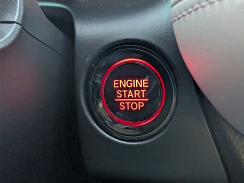 Used 2023 Honda HR-V LX image 16