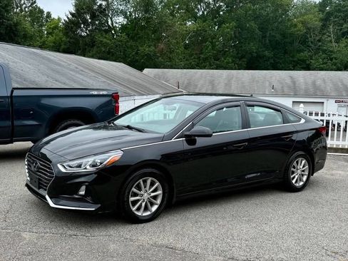 Used 2019 Hyundai Sonata SE FWD image 2