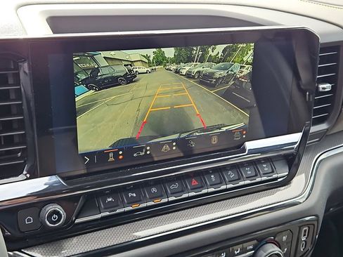 Certified 2026 Chevrolet Silverado 1500 ZR2 AWD/4WD image 31