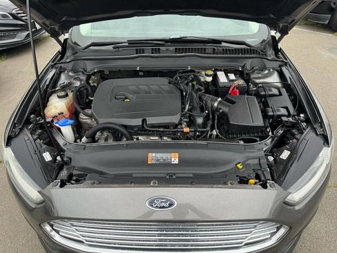 Used 2014 Ford Fusion SE w/ Equipment Group 202A image 19