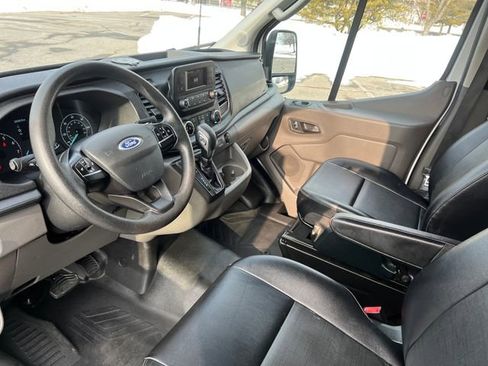 Used 2023 Ford Transit 250 Medium Roof image 19