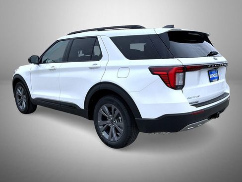 New 2026 Ford Explorer Active w/ Active Comfort Package image 7